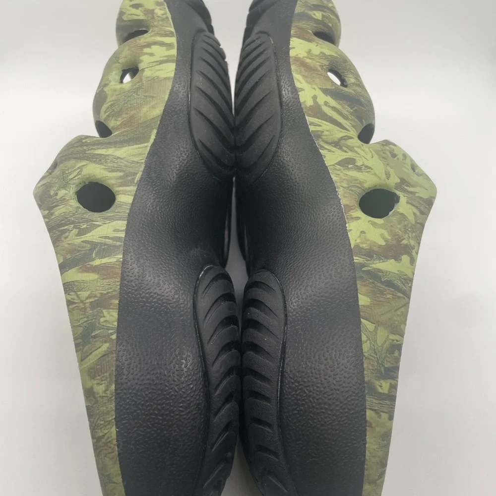 Keen Men's Yogui Arts Slides Slip On Sandals Closed Toe Camo / Green, Black SZ 8